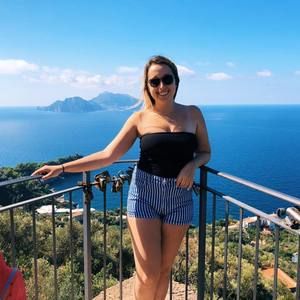 Meet your Posher, Lauren